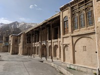 Habibis House, Khansar
